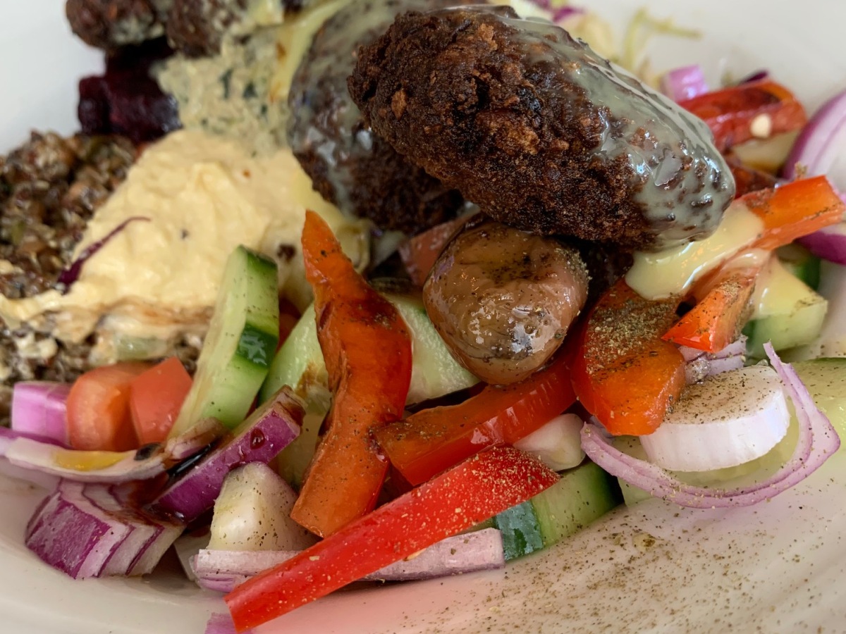 O’love Greek Kitchen on Hastings & Warwick: the Vegan-friendly Goddess Bowl!